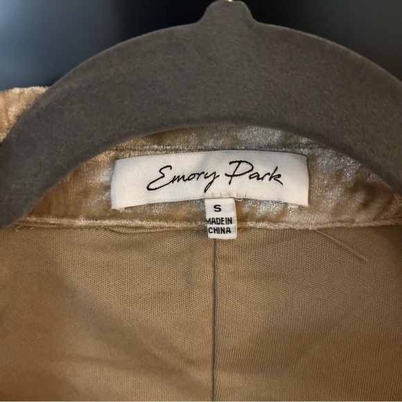 Emory Park Champagne Velour Top - Picture 3 of 3